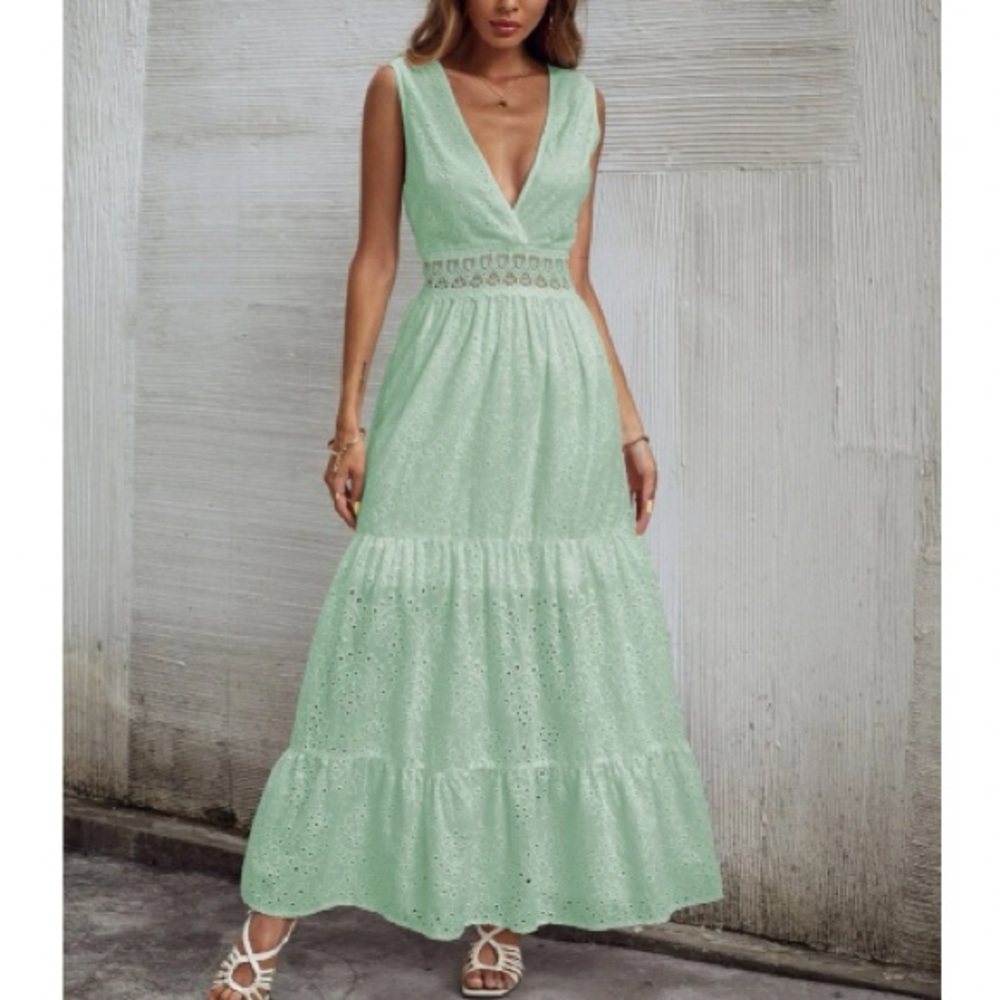 Boho green lace insert V neck ruffle hem maxi dress - Picture 15 of 16